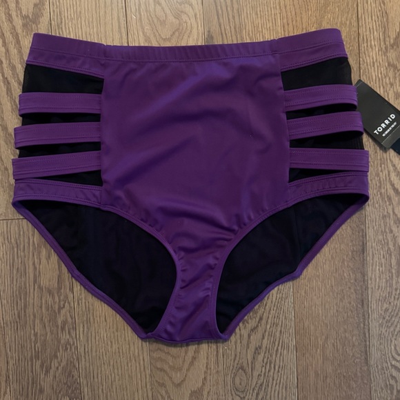 NWT! 💜 TORRID High-Rise Ladder Side Swim Bottoms – Purple, Size 00 (M/L), NWT - Picture 1 of 9